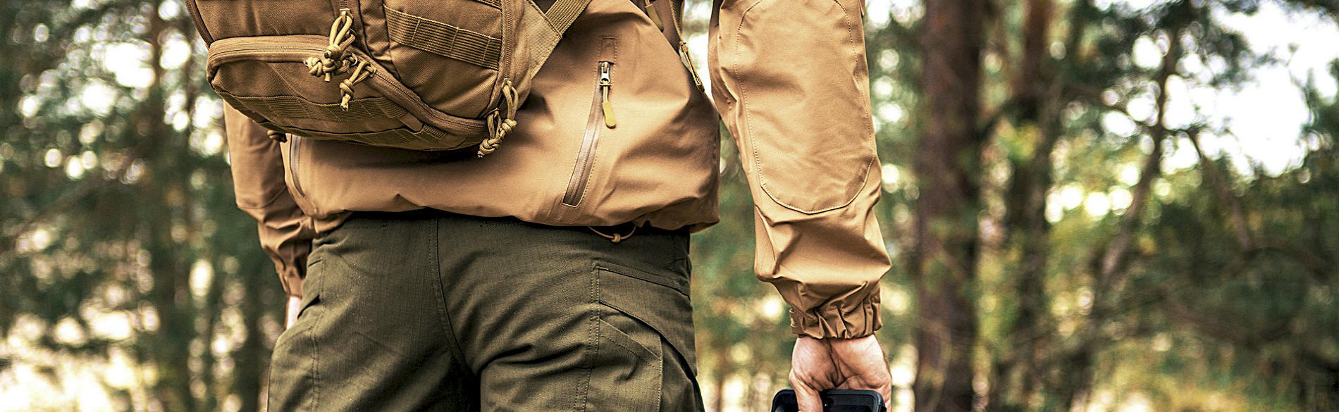 vêtements militaires pantalons vestes sweat-shirts chemises accessoires Pologne